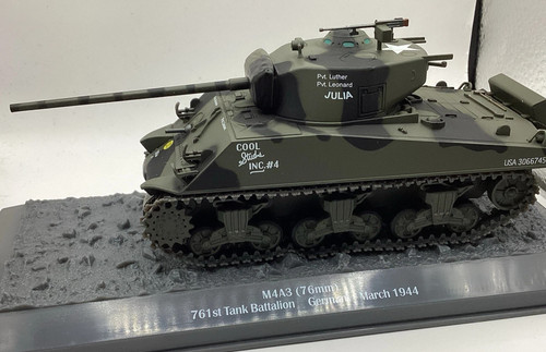 Chars combat altaya 88 - 1/43,