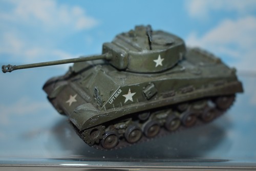 Finished tank sherman - 1/72,